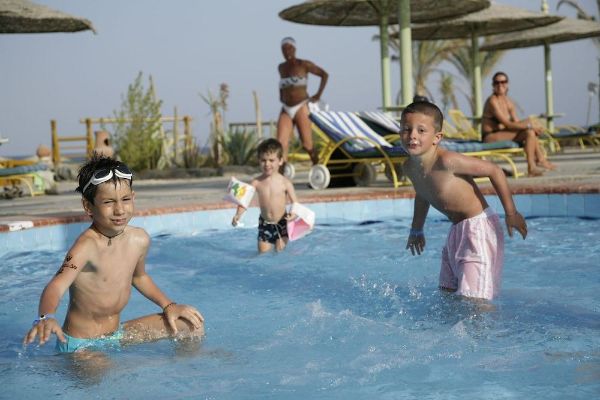 Hotel Shams Alam Beach Resort (Abū Ghuşūn)
